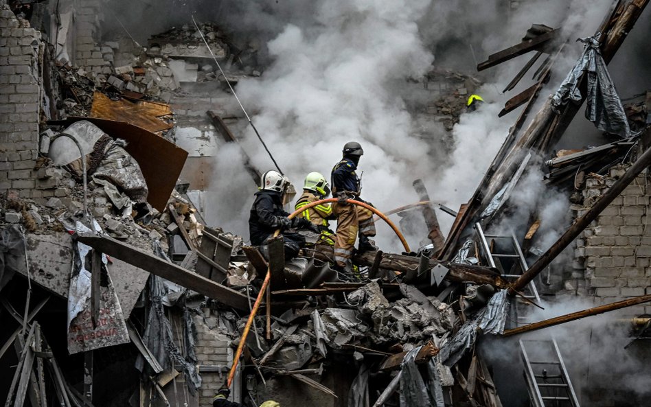 Rosja nie przestaje bombardować ukraińskich miast. Pociski ciągle spadają na Charków