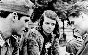 ?Członkowie organizacji Biała Róża: Christoph Probst, Sophie i Hans Schollowie (24 lipca 1942 r.) ru
