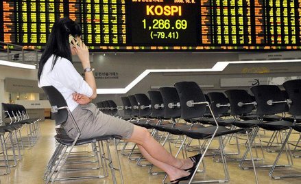 Giełda w Seulu. Mijający rok przyniósł ponad 40-procentowy spadek indeksu głównych spółek Kospi