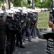 Policja w Paryżu apeluje: Będą protesty, zamknijcie w sobotę sklepy