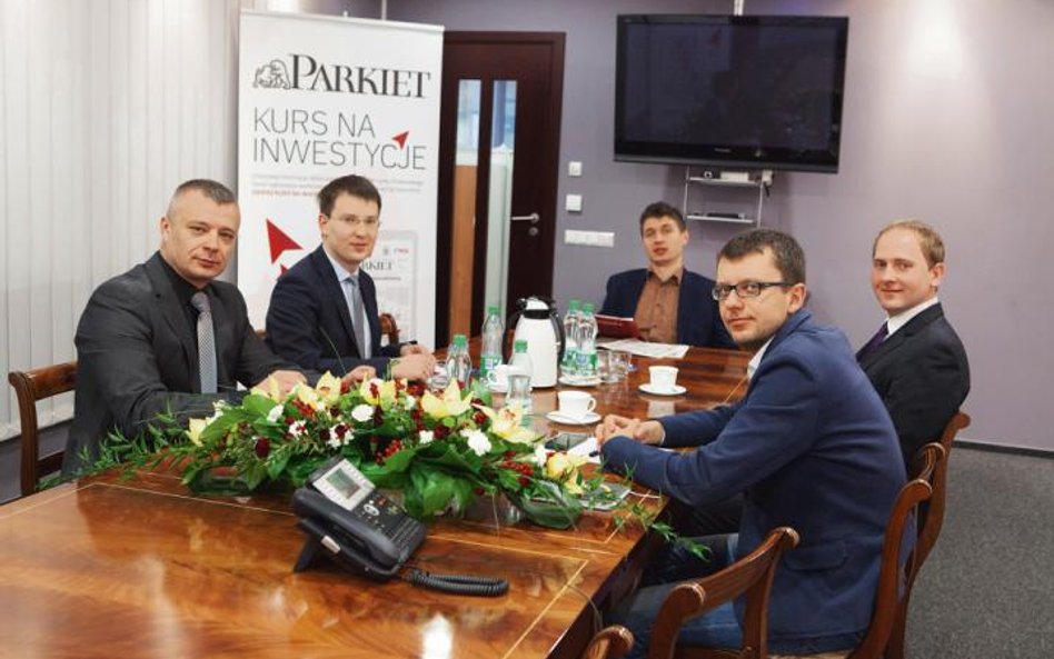 W debacie w redakcji „Parkietu” wzięli udział (od lewej): Marcin Kiepas (Admiral Markets), Kamil Mal