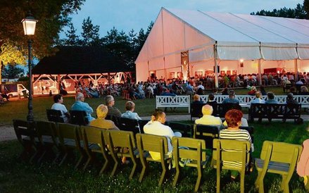 Plenerowe koncerty Letniego Festiwalu im. Jerzego Waldorffa