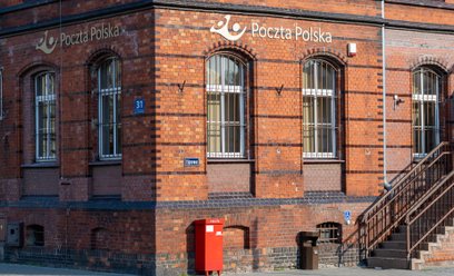 Poczta nie zawsze respektuje dokument podpisany przez rejenta. Dlaczego?