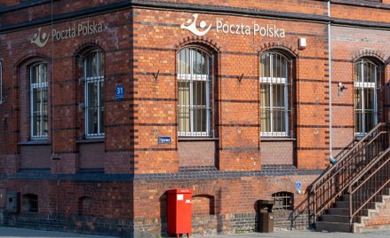 Poczta nie zawsze respektuje dokument podpisany przez rejenta. Dlaczego?