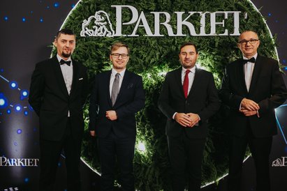 Tomasz Styczyński, wiceprezes Pekao (trzeci z lewej)