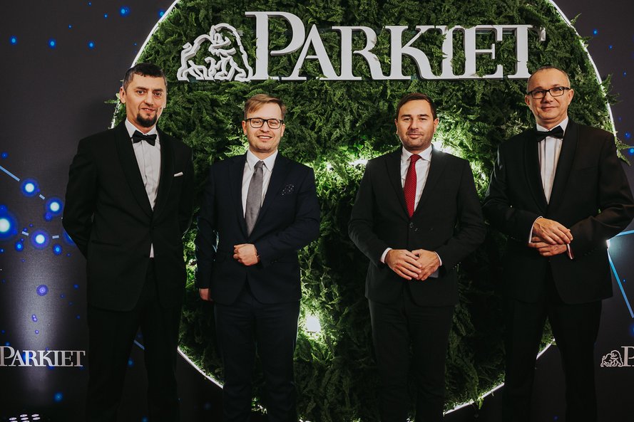 Tomasz Styczyński, wiceprezes Pekao (trzeci z lewej)