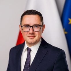 Polacy oszczędzili na paliwie 3 mld zł