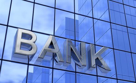 Banki jednym z najsłabszych sektorów. Z czego wynika tak duży spadek notowań?