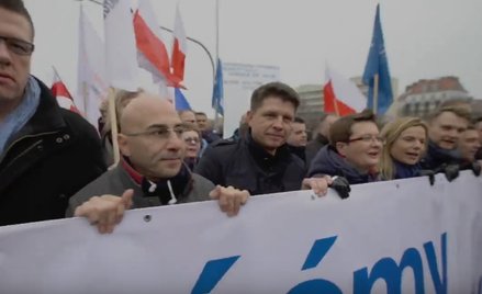 Ryszard Petru, Roman Giertych i KOD w spocie Kukiz'15