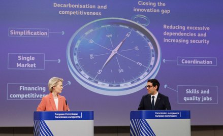 Przewodnicząca Komisji Europejskiej Ursula von der Leyen i wiceprzewodniczący wykonawczy ds. dobroby