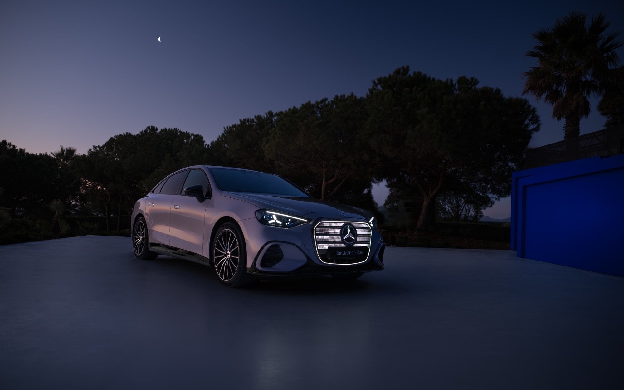 Nowy Mercedes klasy C: gdy tradycja spotyka prąd i przyspiesza