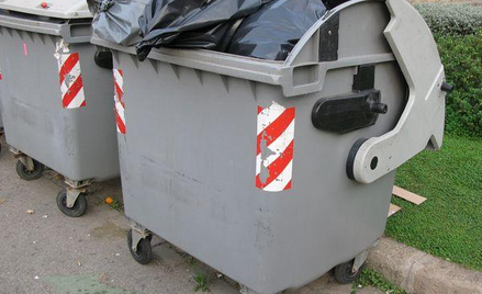 Gminy mogą odliczyć VAT z faktur za wywóz śmieci