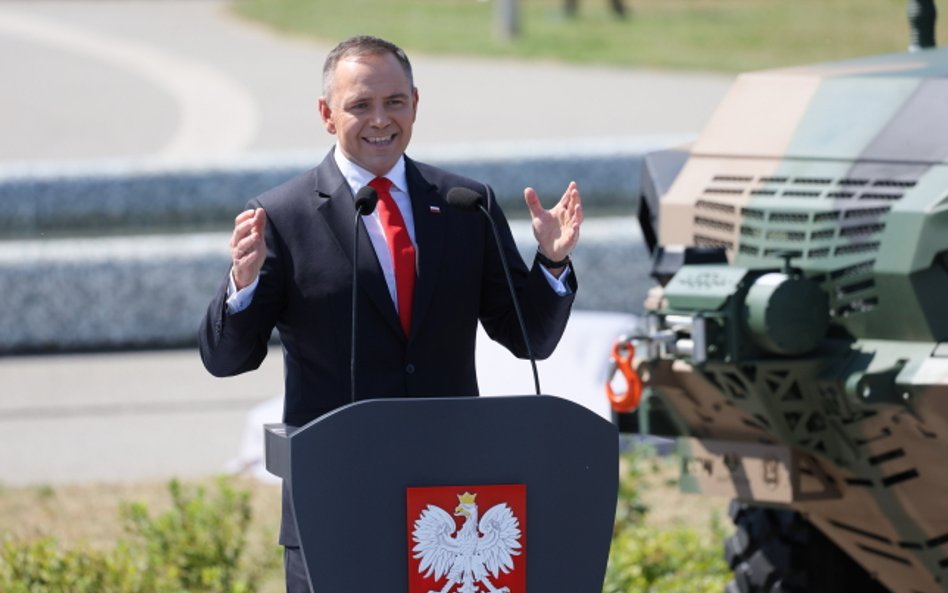 Prezydent zaapelował do rządu o utrzyamnie fonasowania wojska na poziomie 5 proc. PKB