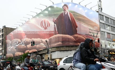 Wizerunek Modżtaby Chameneia w Teheranie