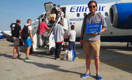 W najlepszych latach Mouzenidis wysyłał do Grecji klientów samolotami linii lotniczej Ellinair, nale