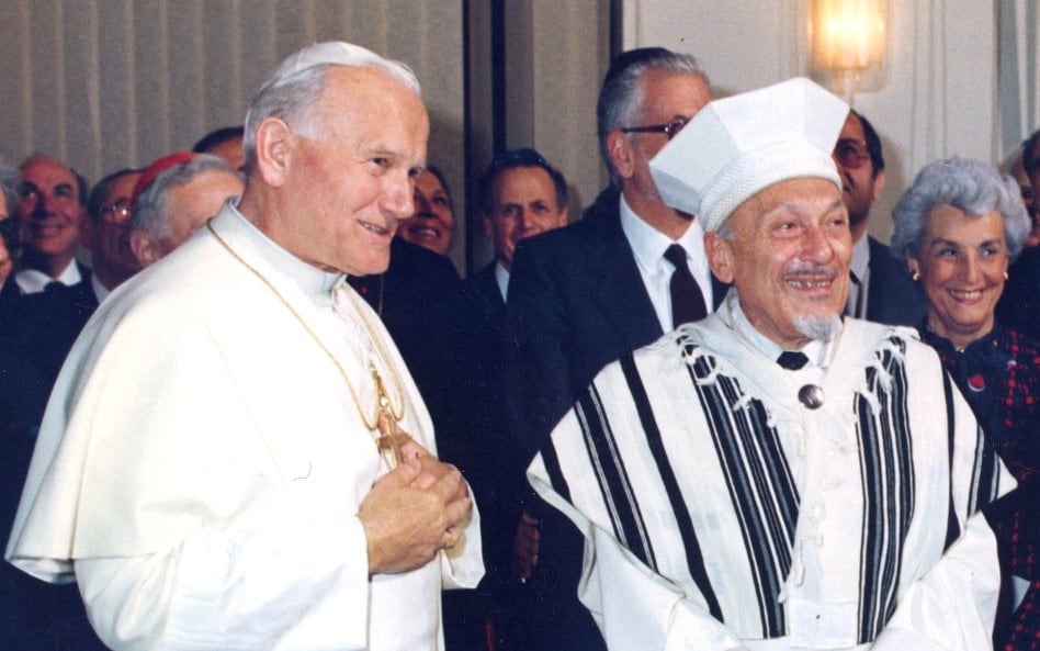 Jan Paweł II i rabin Elio Toaff. Wizyta papieża w rzymskiej Synagodze Większej 13 kwietnia 1986 r. t
