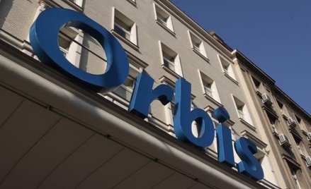 Orbis hojny dla akcjonariuszy