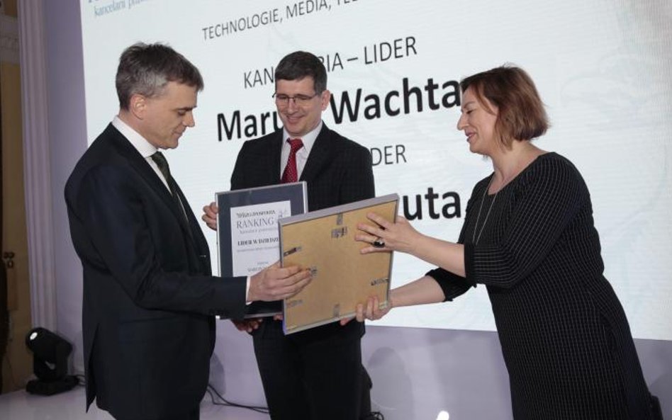 Dorota Michalska (z prawej), szefowa marketingu Porsche Centrum Warszawa, jedynego autoryzowanego de