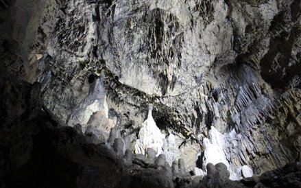 Jaskinie w Han-sur-Lesse w Belgii