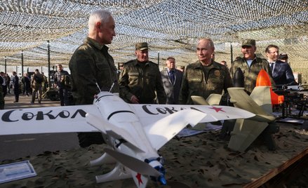 Rosyjski przywódca Władimir Putin wizytujący manewry Zapad 2025
