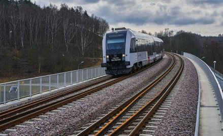 Pociągi pasażerskie na modernizowanych trasach mają pojechać z prędkością 140 km/h