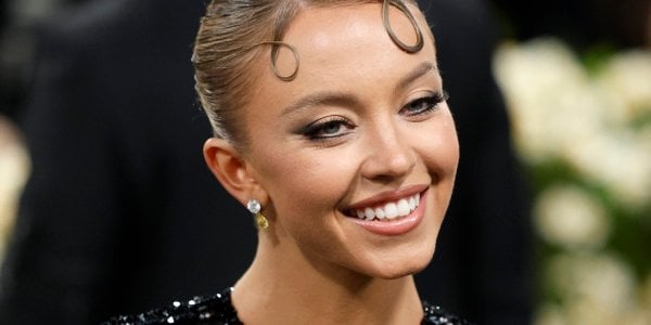 Reklama jeansów ze Sydney Sweeney wywołała burzę. „Niepokojące konotacje”