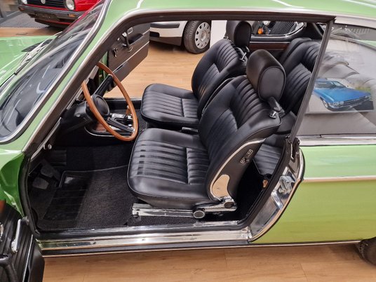 Ten rok młodszy, z 1973 roku, przeszedł kilka lat temu gruntowną renowację.