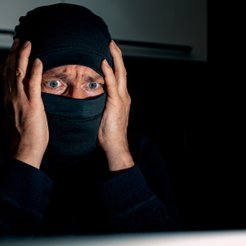 Mikołaj Małecki: Obrona konieczna: prawo czy loteria?