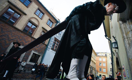 We środę, w 20. rocznicę śmierci Tadeusza Kantora, w Krakowie na ulicy Kanoniczej tam, gdzie mieścił