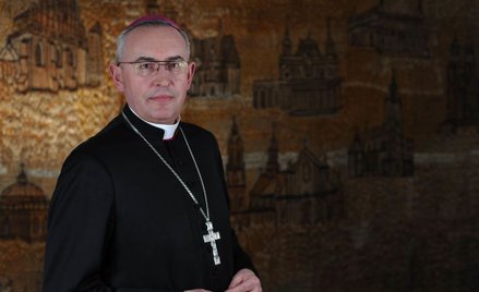 Biskup Piotr Jarecki