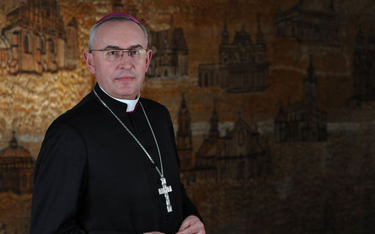 Biskup Piotr Jarecki