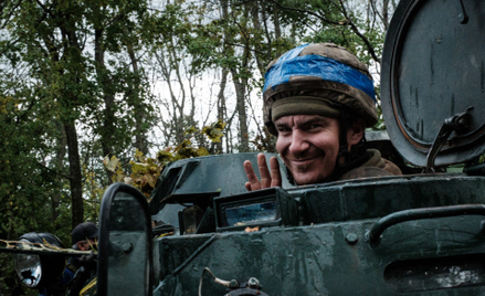 Ukraiński żołnierz w rejonie Kupiańska