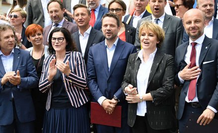 Partyjni liderzy niechętnie ujawniają „polityczną kuchnię”