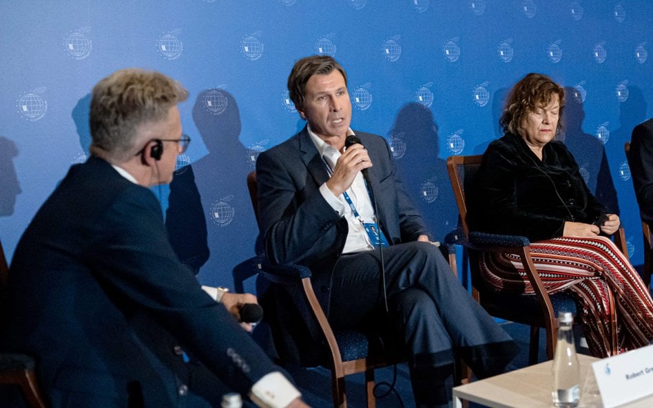 Polityka i biznes – nowe otwarcie
