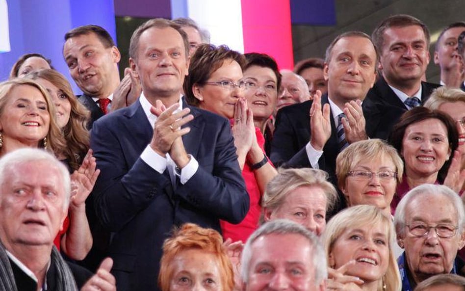 Platforma cieszy się i obiecuje