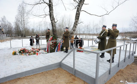 Miejsce katastrofy, 10 kwietnia 2011