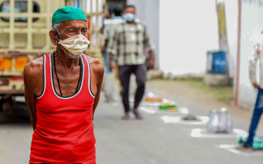 Indie: 93-latek wyleczony z wirusa. Jego 88-letnia żona też