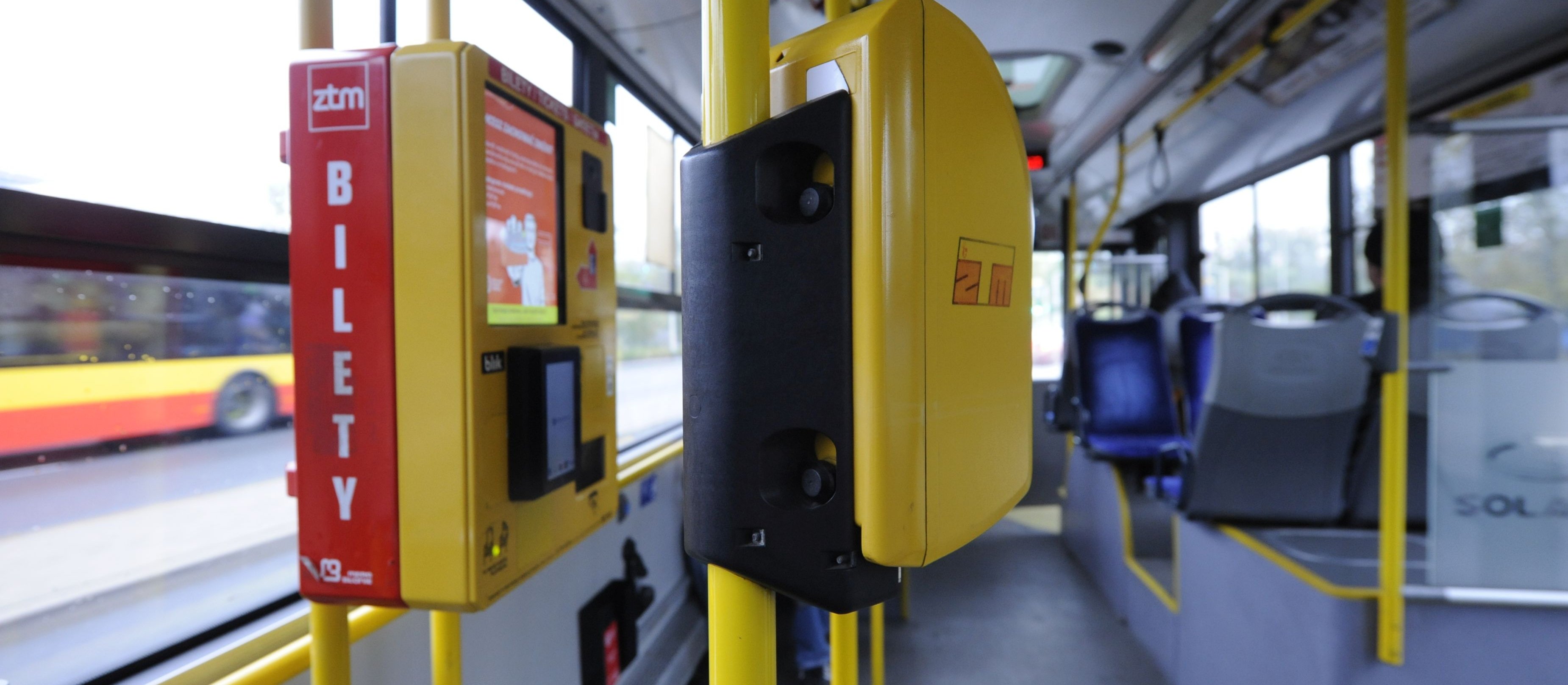 Elastyczne taryfy, nowe aplikacje i... opóźnienia. Trudna rewolucja w komunikacji