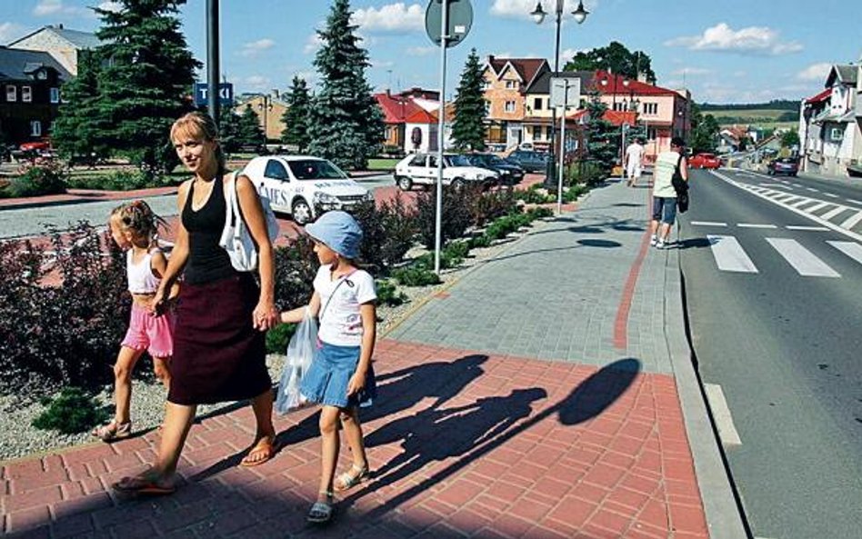 Po 74 latach mieszkańcy Bobowej w Małopolsce znów będą mieszkać w mieście