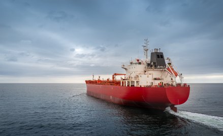Trzy tankowce wpłynęły na miny w cieśninie Ormuz. Zostały porzucone po eksplozjach