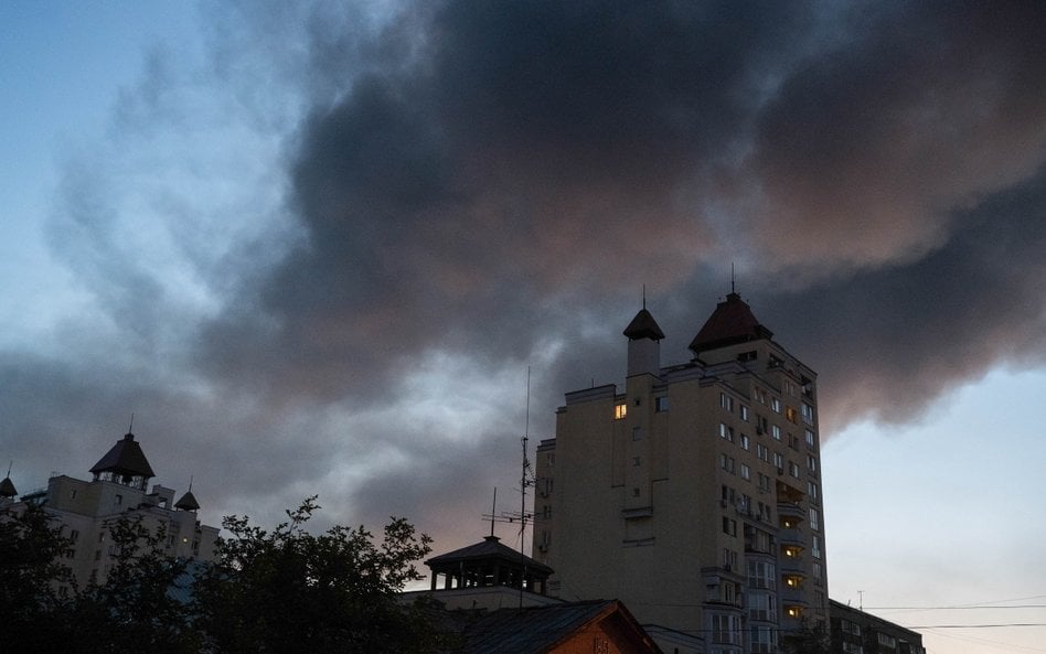 Kijów po zmasowanym uderzeniu rakietowo-dronowym
