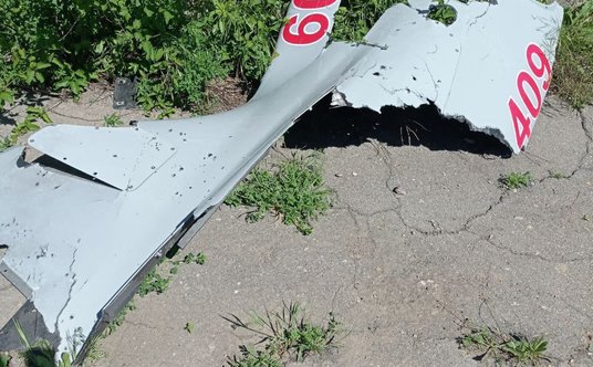 Szczątki kolejnego Bayraktara TB2 (o numerze bocznym 409), strąconego na froncie południowym ok. 10 