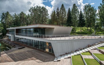 „Słoneczna Polana” nad jeziorem Ukiel.