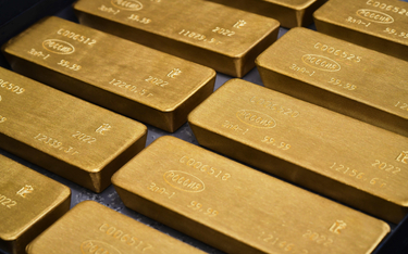 Produkcja złota w zakładach Krastsvetmet w Krasnojarsku. Obecnie rosyjscy dziennikarze szacują, że z