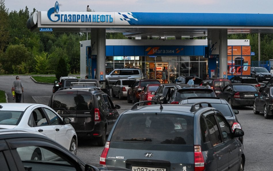 Rosja cofnęła się do gorszych norm paliwa. Nowoczesne auta zaczęły się psuć