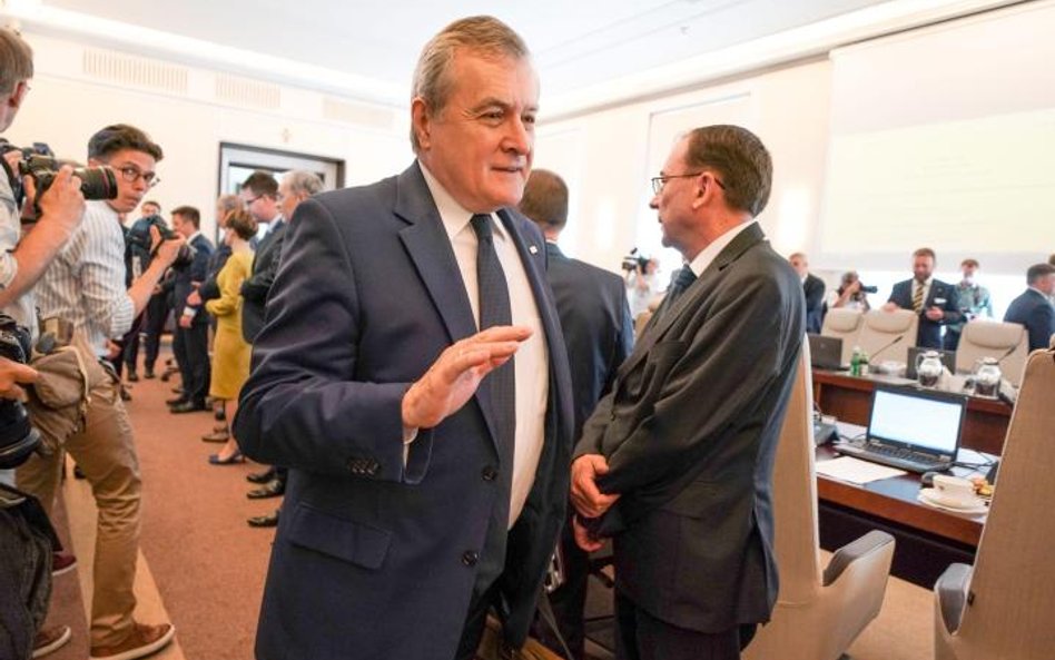 Wicepremier i szef Rady Programowej PiS Piotr Gliński będzie odpowiadał za organizację kongresu