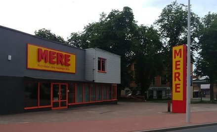 Tanie sklepy sposobem na kryzys. Wchodzą nowe sieci