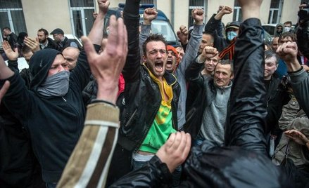 Ukraina: Operacja antyterrorystyczna rozlewa się na kolejne miasta