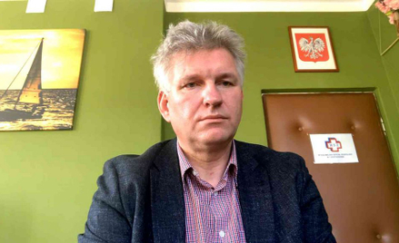 Koronawirus. Senator Lewicy: "Odkręcić" informację, że wygrywamy z COVID