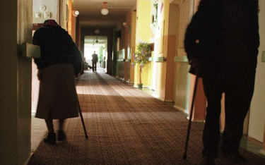 W domach pomocy społecznej łamane są prawa pensjonariuszy - alarmuje Krajowy Mechanizm Prewencji